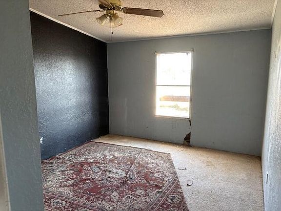 3rd image of 445805 E 40th Rd