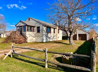 70 Portland Ave, Old Lyme, CT 06371