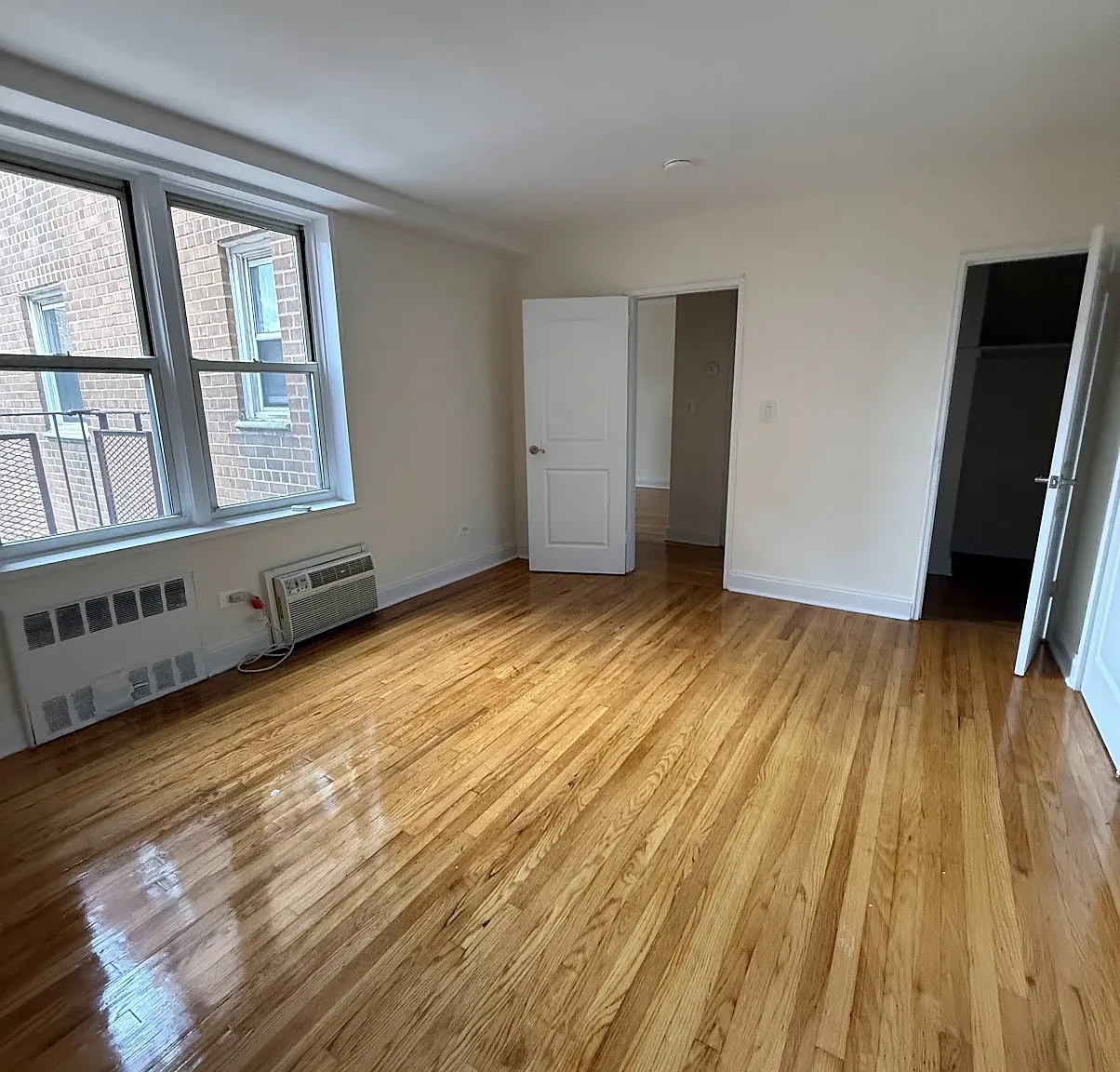 2 bed, 1250 sqft, $3,200 — Photo 4
