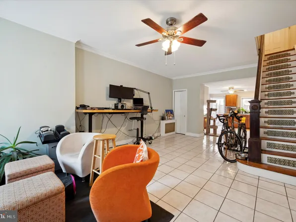 1015 Emily St, Philadelphia, PA 19148