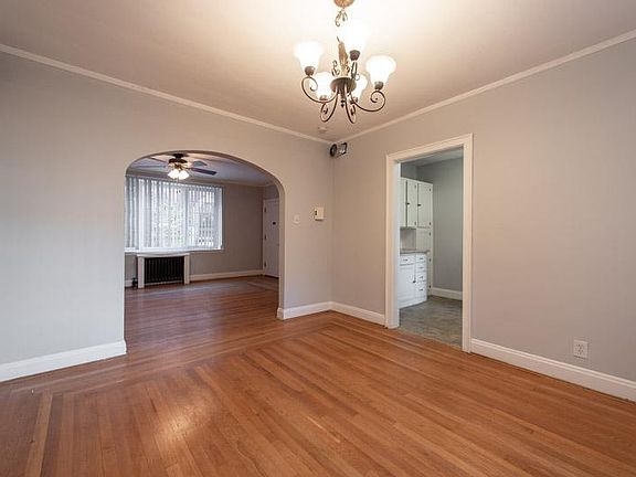 5th image of 3387 Erie Ave #109