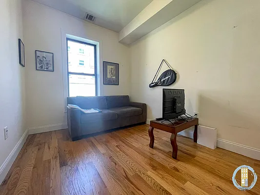 Rented by Brooklyn Rentals NYC | media 10