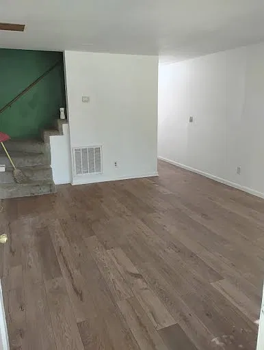 2 bed, 1.5 bath, 1100 sqft, $1,050 — Photo 3