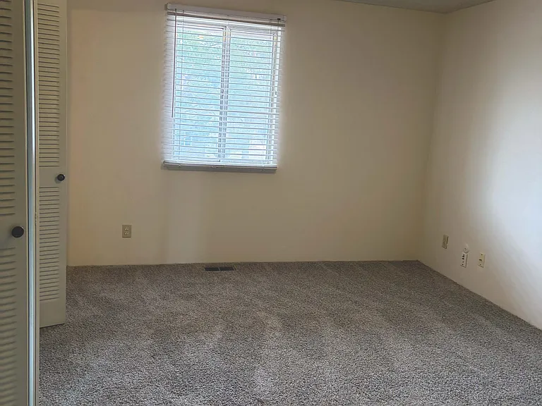 353-359 S White Cloud Dr #4 — Photo 13