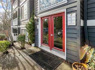 23410 18th Ave S APT A201, Des Moines, WA 98198