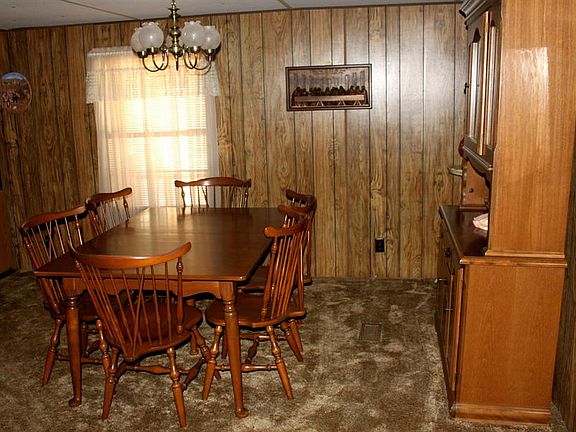 4th image of 617 County Road 439 E