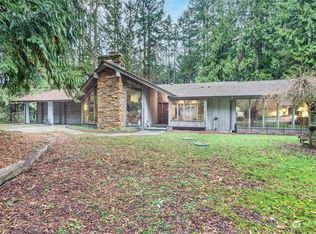 1036 Hooker Rd, Sequim, WA 98382
