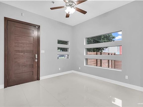 3rd image of 3016 S L St #1