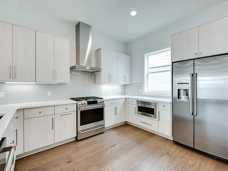 660 Hamilton Ave — Photo 10