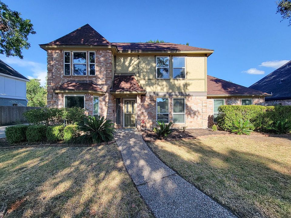 1st image of 17326 Ponderosa Pines Dr