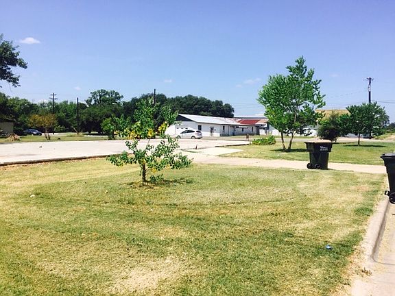 4th image of 874 W Galveston St