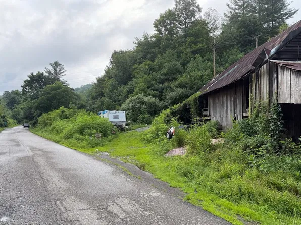 Tbd Hurricane Creek Rd, Vansant, VA 24656