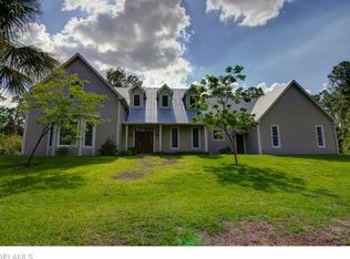 7 Logan Blvd N, Naples, FL 34119
