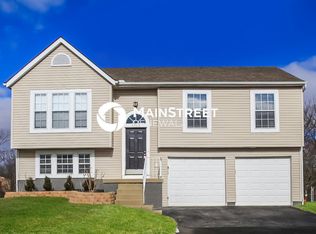 4784 Orangeburg Dr, Columbus, OH 43228