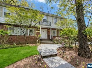 195 Elm Rd, Englewood, NJ 07631