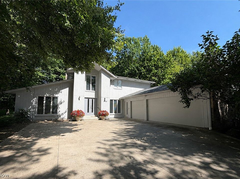 1st image of 3967 W Meadow Ln