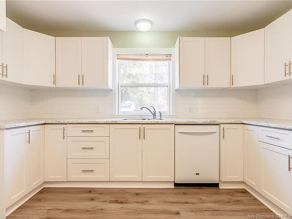 4th image of 130 Audrey Rd