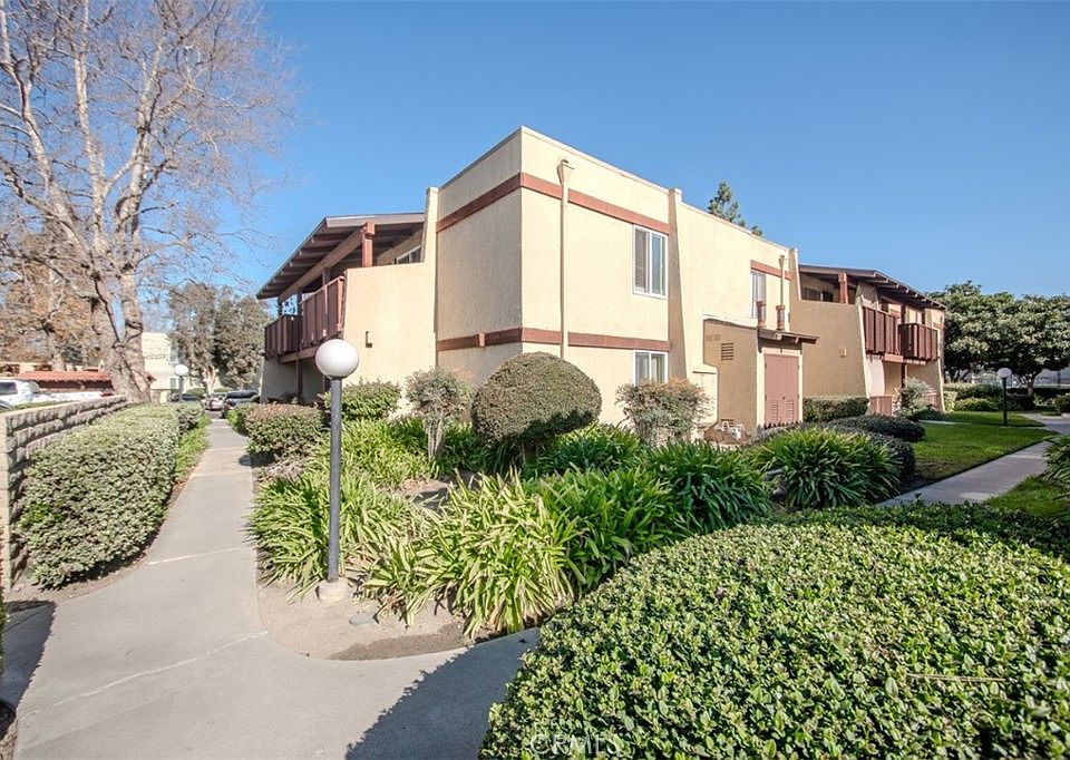 1st image of 1030 W Macarthur Blvd APT 23