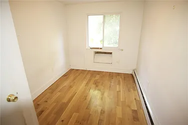 Rented by R New York
