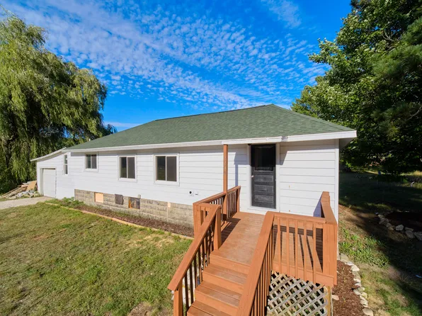 2264 Revolt Rd, Manistee, MI 49660