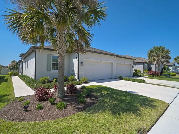 8553 Whispering St, Sarasota, FL 34240