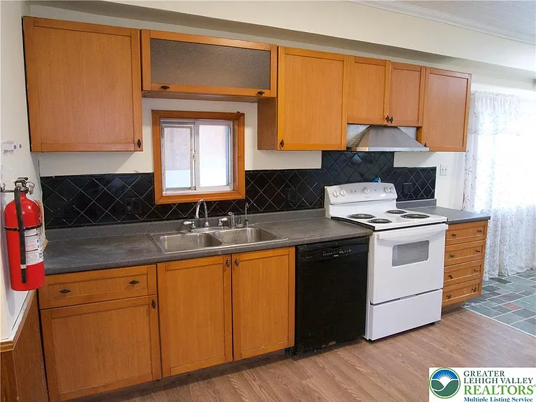 1020 Ferry St #1 — Photo 15