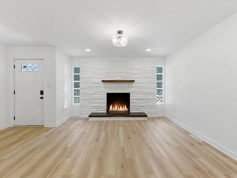 10173 Joliet St — Photo 4