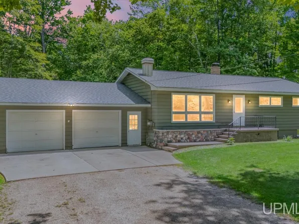 5006 L.75 Ln, Escanaba, MI 49829