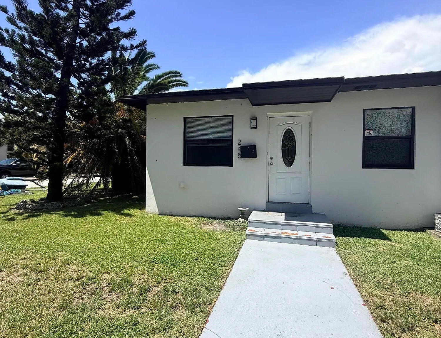 2 bed, 2.0 bath, 1049 sqft, $2,500 — Photo 2