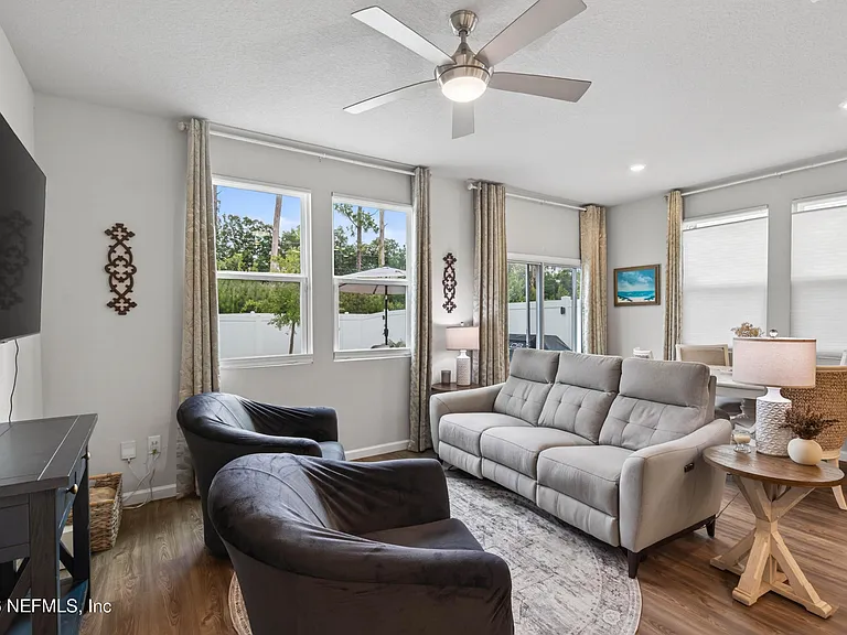 14532 Macadamia Ln — Photo 17