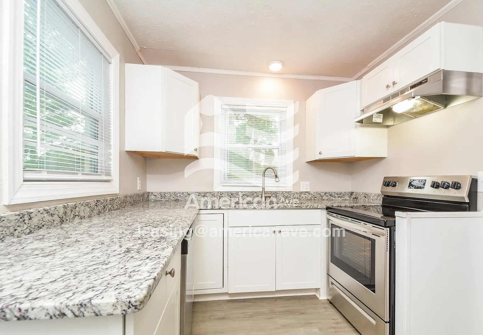 3 bed, 1.0 bath, 1072 sqft, $1,097 — Photo 4
