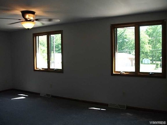 3rd image of 11 Schultz Rd