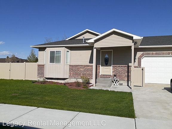 3rd image of 275 Seagull Dr #8543649
