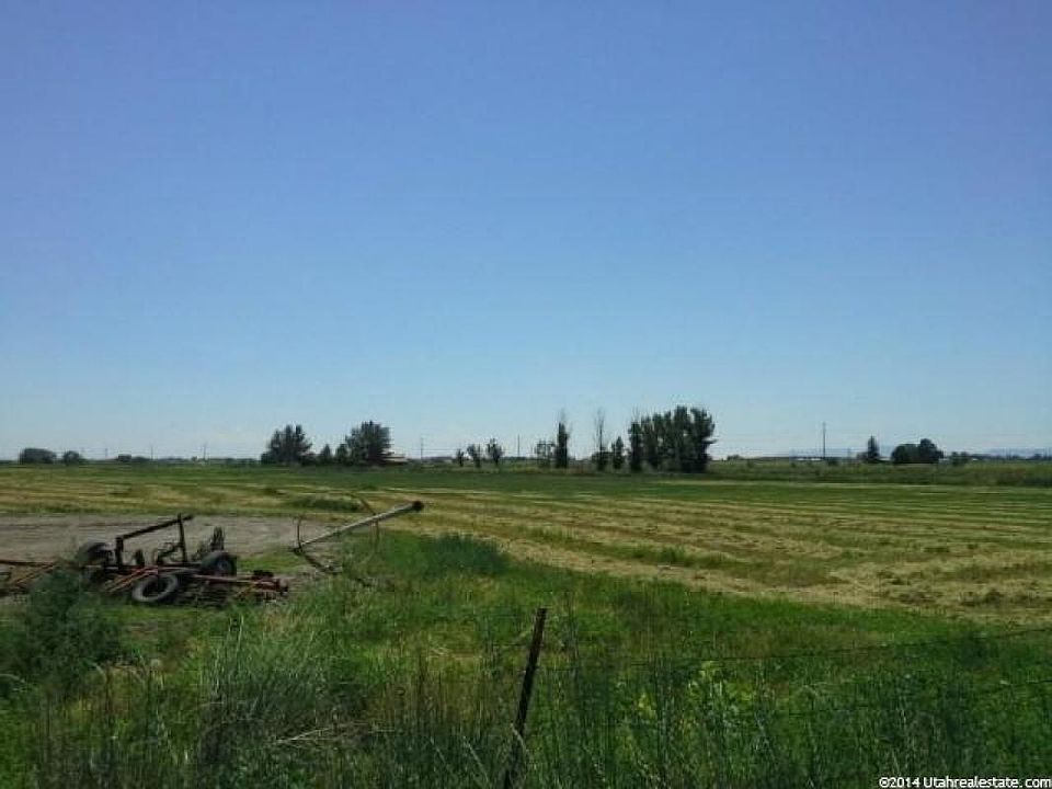 2nd image of 2765 W 6900 N