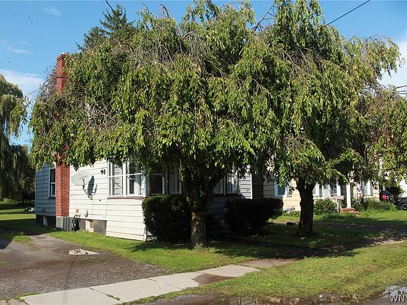 4th image of 627 E State St