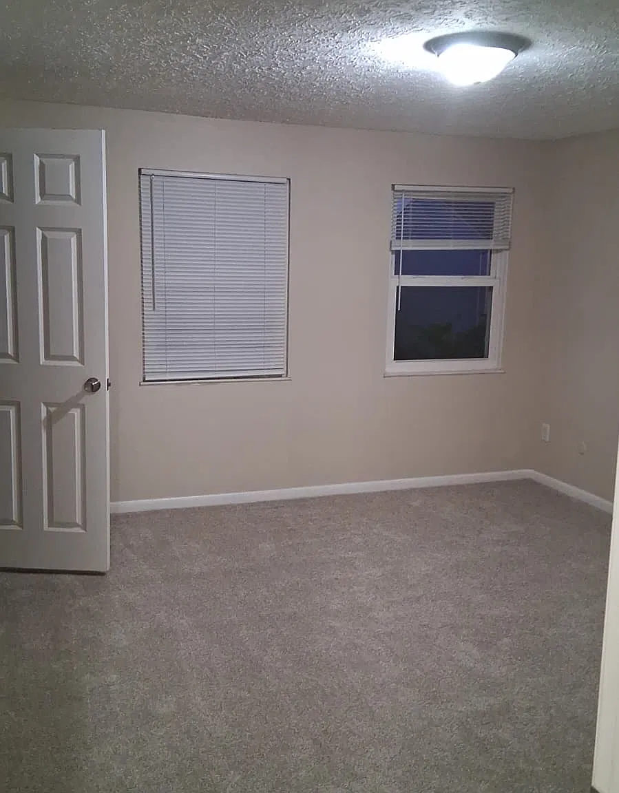 2 bed, 1.5 bath, 1008 sqft, $1,350 — Photo 4