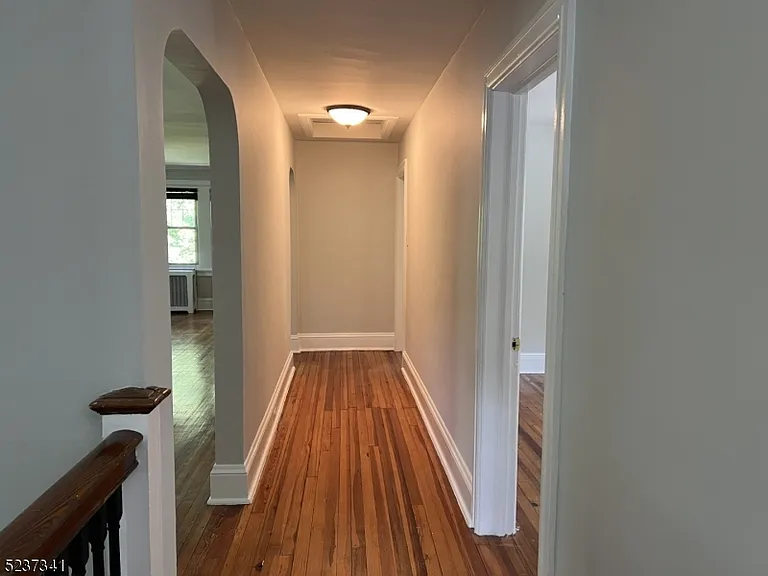 100 Wootton Rd — Photo 8