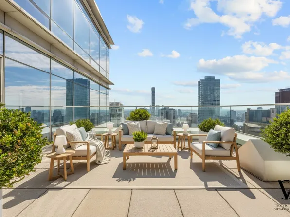 151 East 58th Street image 7 of 22