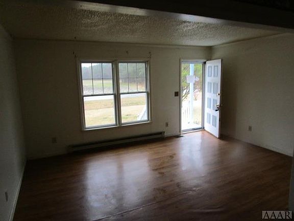 3rd image of 1201 Connaritsa Road