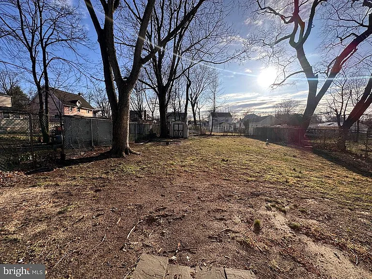 225 Velde Ave — Photo 15