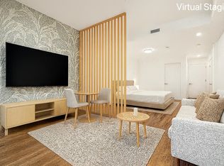 5058 Cambie St #104, Vancouver, BC V5Z3B2