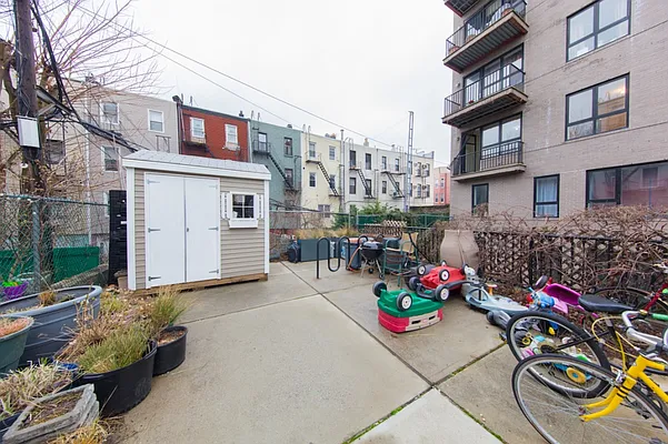 Rented by MNS | media 37