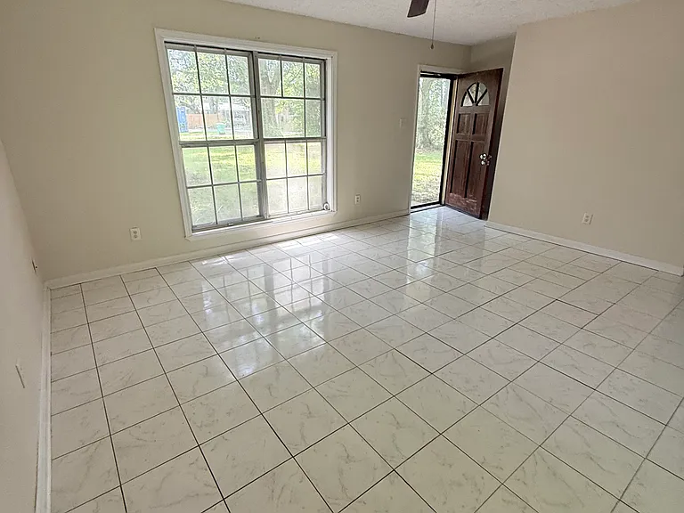 7700 Elder Ferry Rd — Photo 5