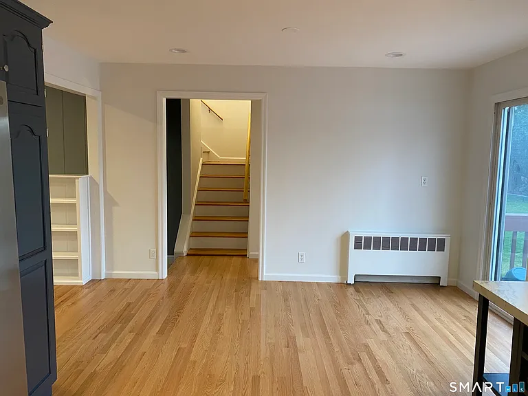 61 Kenilworth Dr W — Photo 7