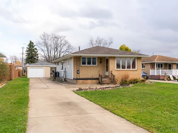 33 Teresa Dr, Lackawanna, NY 14218