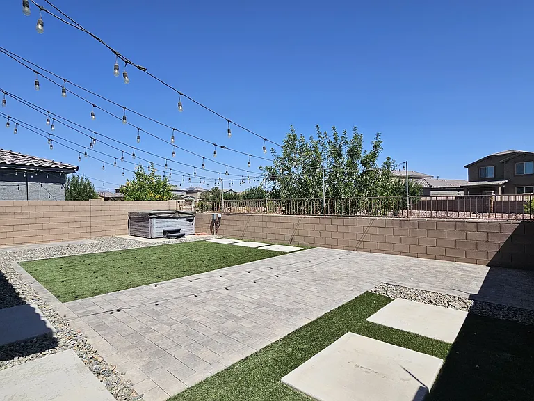 10679 W Golson Dr — Photo 31