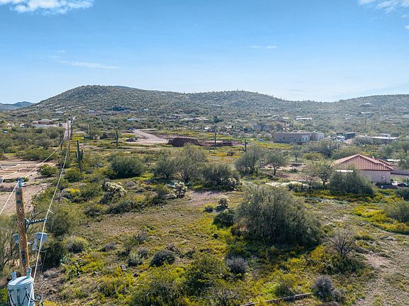 2nd image of 45503 N 20TH Street #-