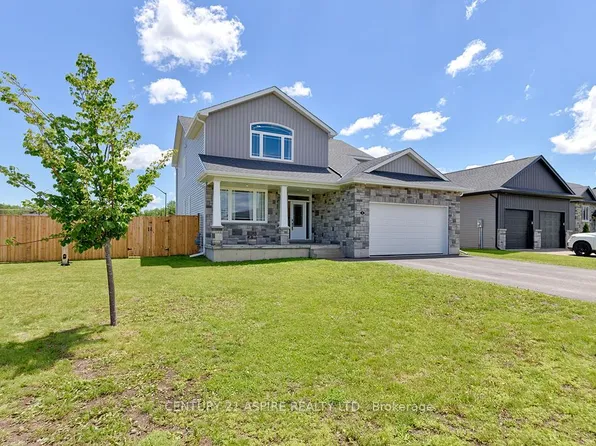 5 Drew St, Petawawa, ON K8H 0G4