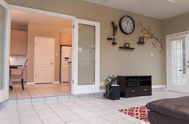 1st image of 1812 Camas Dr