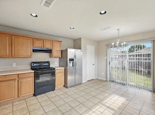 1101 Castle Top Dr, Fort Worth, TX 76115